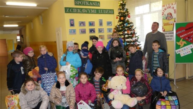 Szkoła Podstawowa w Budzyniu zbierała dary dla domu dziecka