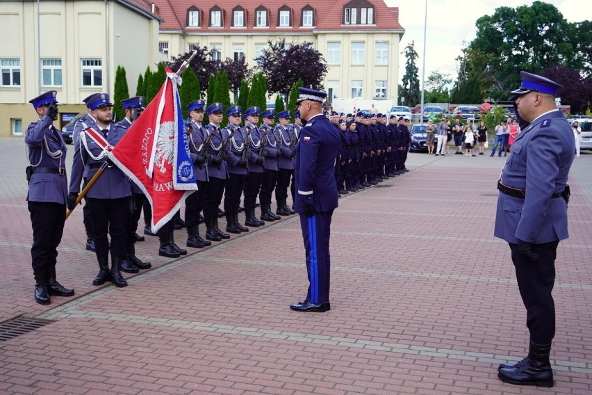 Tak wyglądało ślubowanie policjantów, którzy będą służyć w...