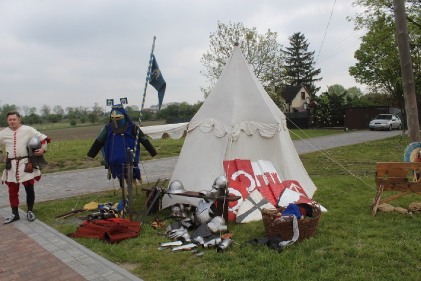 Lekcja średniowiecznej historii w Czołowie w gminie Radziejów [zdjęcia]