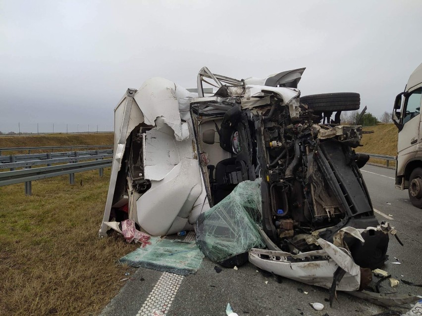 Wypadek na drodze S8 między Sieradzem i Zduńską Wolą 