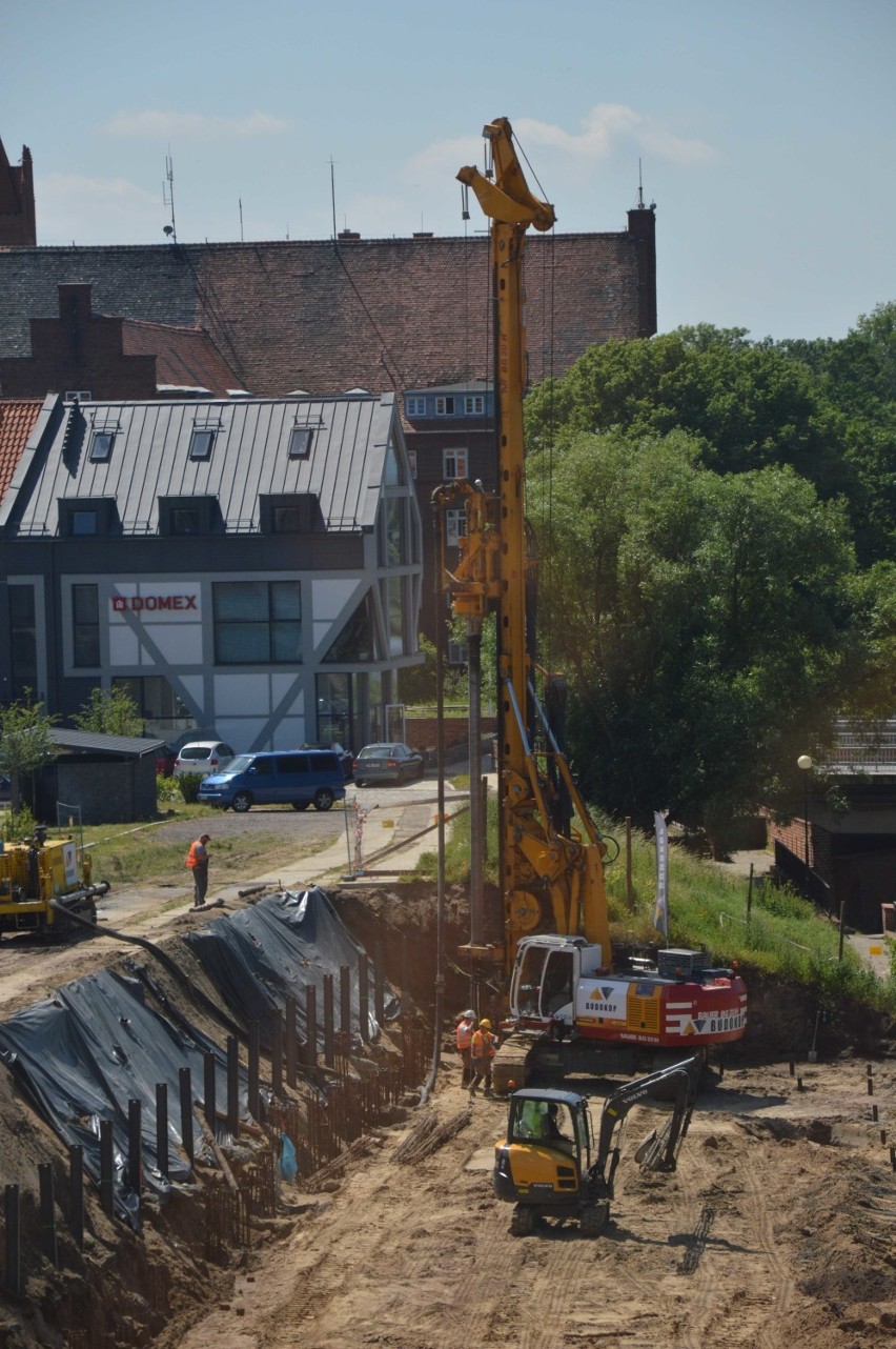 Malbork w obiektywie. Inwestycja nad Nogatem - prace ziemne coraz bardziej zaawansowane [ZDJĘCIA]