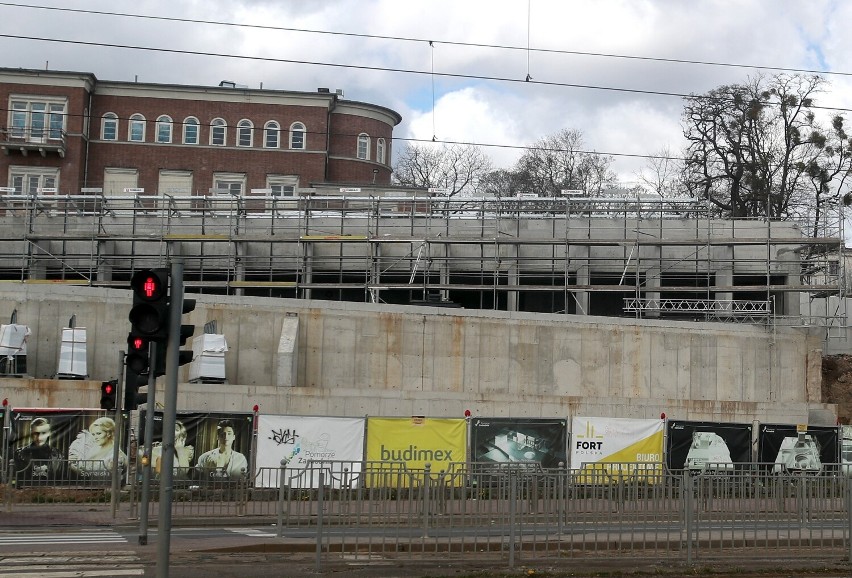 Przebudowa Teatru Polskiego coraz bliżej końca. Zobacz zdjęcia z placu budowy 