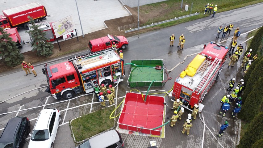 Gnieźnieńscy strażacy ćwiczyli w zakładzie dużego ryzyka