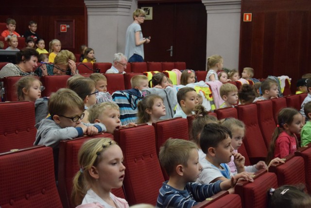 Kaliskie Spotkania Teatralne Przedszkolaków. Młodzi aktorzy na scenie