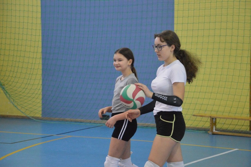 Nowe klasy sportowe w Głogowie. Siatkówka dziewcząt i tenis stołowy chłopców