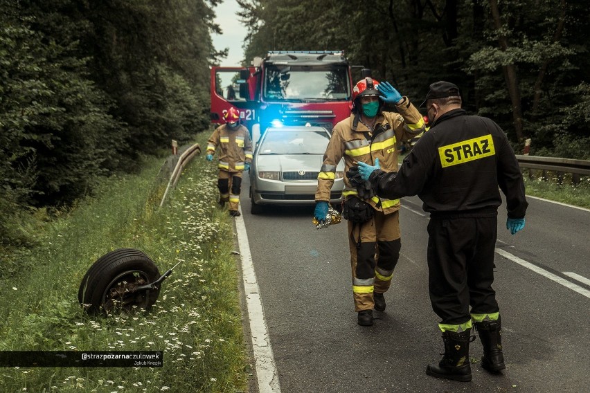 Wypadek na DW 780 w Brodłach. Zderzyły się dwa samochody. Jedna osoba ranna 