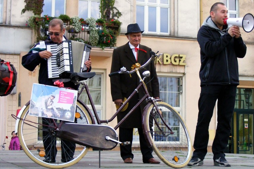 Rower dla prezydenta to kolejny happening Grupy Aktywistów...