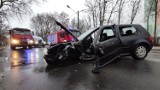 Wypadek na ul. Łódzkiej w Piotrkowie, droga jest całkowicie zablokowana ZDJĘCIA