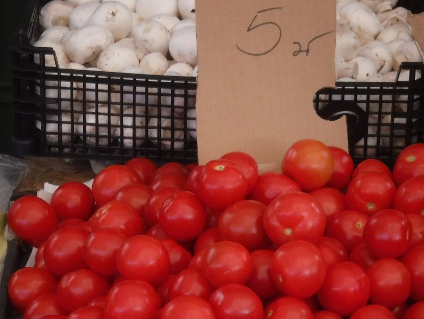 Pomidory 5 złotych kilogram