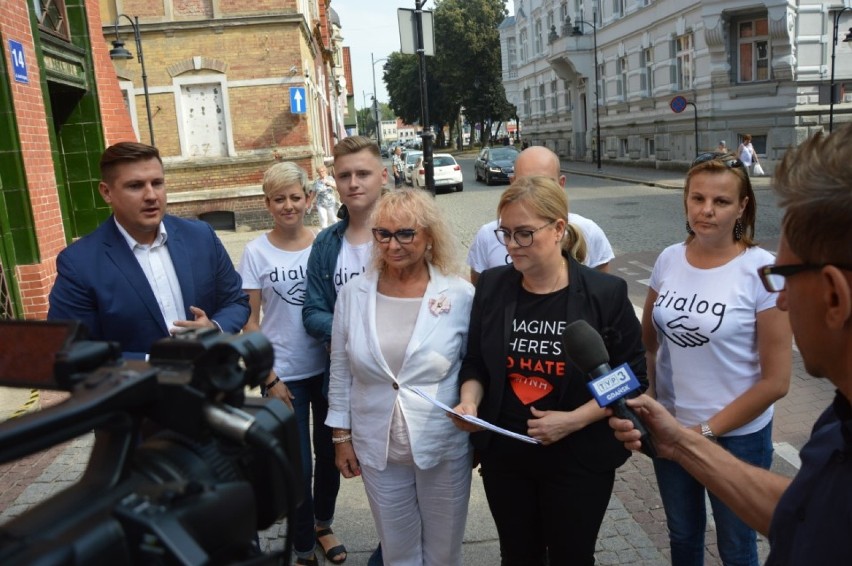 Magdalena Adamowicz przeciwna projektowi uchwały "O wolności Lęborka od ideologii LGBT" [WIDEO,ZDJĘCIA]. 
