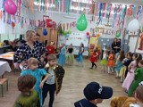 Bal karnawałowy w Szkole Podstawowej numer 1 w Pińczowie. Zobacz zdjęcia