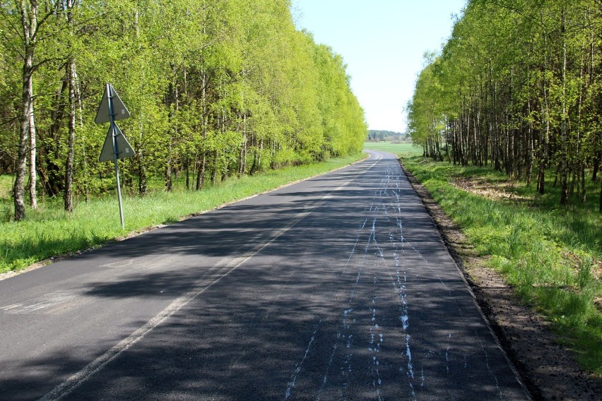 Trwa przebudowa drogi powiatowej na odcinku Brzeźnica- Sypniewo