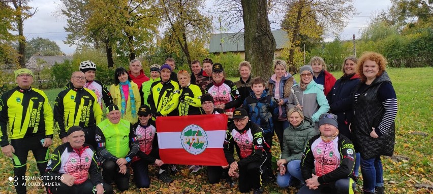 Chełmscy cykliści zorganizowali rajd.  Zajechali do Żalina na pieczone ziemniaki