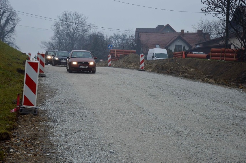 Ulica Armii Krajowej w Bochni znów przejezdna po przebudowie