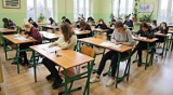 Nowy Sącz. Młodzi radni apelują do nauczycieli, aby pomogli uczniom w powrocie do szkoły