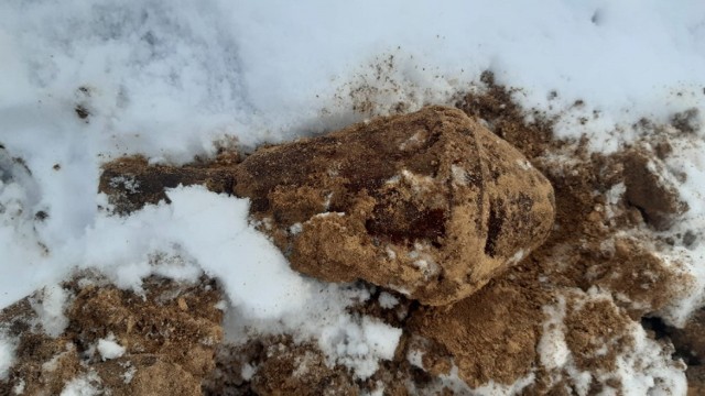 Na jednej z posesji w Dalkowie k. Więcborka znaleziono niewybuch -  element niemieckiego ręcznego granatnika przeciwpancernego pochodzący z okresu II wojny światowej