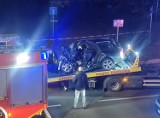 Straszny wypadek w Bielsku-Białej. Audi uderzyło w ścianę budynku PUP. Kierowca zginął na miejscu