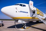  Ryanair wyprzedaje loty! Super tanie bilety. Dokąd możemy polecieć? LISTA