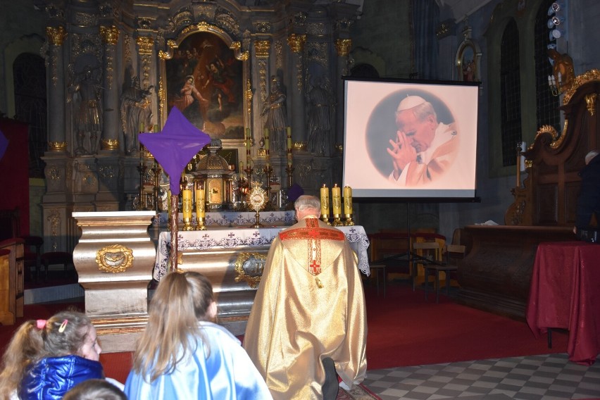 2 kwietnia 2023 roku w 18. rocznicę śmierci Jana Pawła II w...