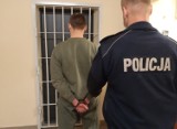 31-latek z Przeciszowa pobił matkę. Został zatrzymany przez policjantów, którzy ustalili, że już od kilku miesięcy znęcał się nad rodzicami