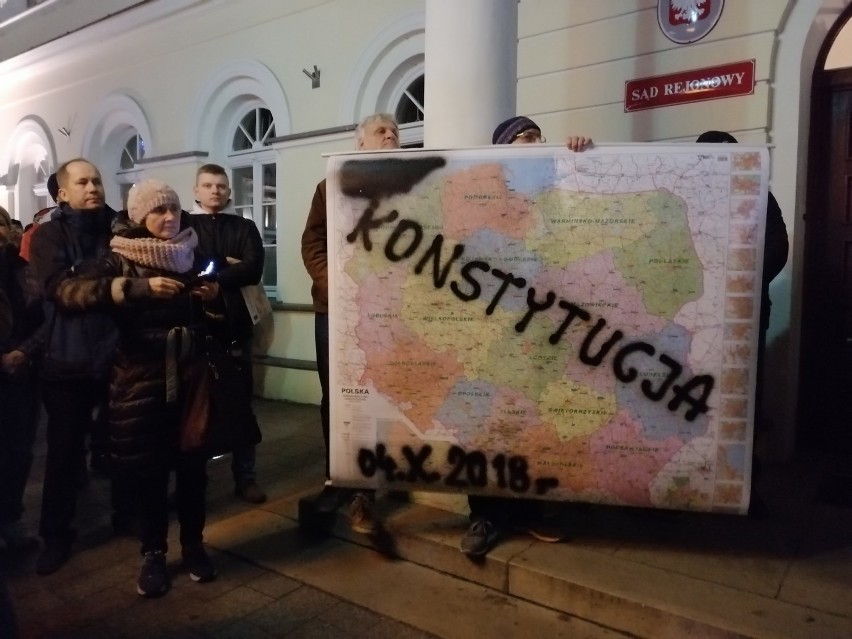 Demonstracje w obronie sądów i sędziów w Oświęcimiu oraz Kętach pod hasłem „Dziś sędziowie – jutro Ty” [ZDJĘCIA]