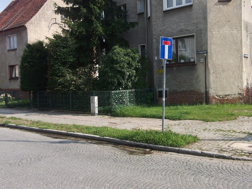 Cieknący hydrant na ul. Estońskiej