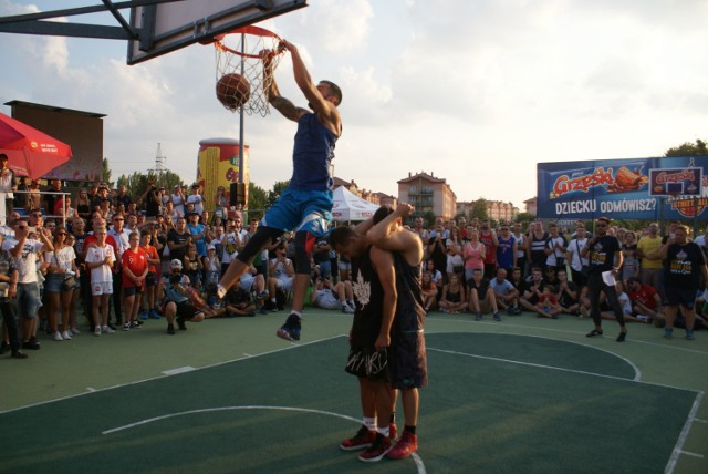 Kaliski Streetball 2018. Koszykówka uliczna zagościła na Polach Marsowych w Kaliszu