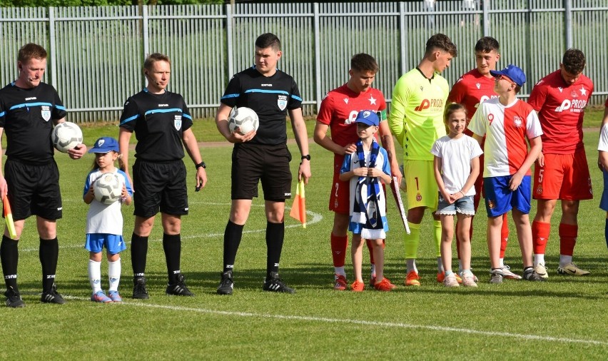IV liga piłkarska w Małopolsce: Unia Oświęcim - Wisła II Kraków 0:4
