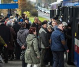 Kraków. Tramwajem na cmentarze