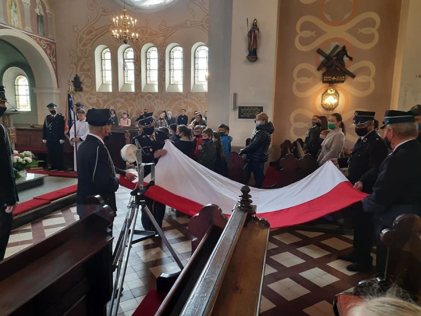 Powiat gostyński. Dzień Strażaka w Strzelcach Wielkich i Krobi. Strażacy i delegacje OSP mieli swoją mszę w kościołach [ZDJĘCIA]