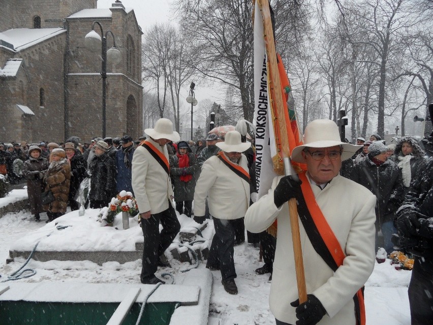 W poniedziałek odbył się pogrzeb tragicznie zmarłego ks. Gerarda Kowolika. Żegnały go setki ludzi