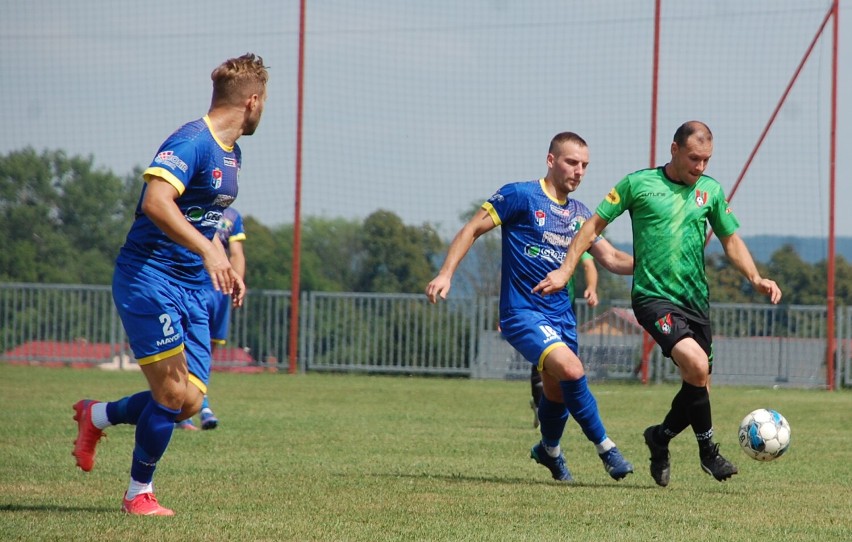 Zabójcze kontry Zamczyska Mrukowa. Zatrzymali spadkowicza z IV ligi Ekoball Stal Sanok