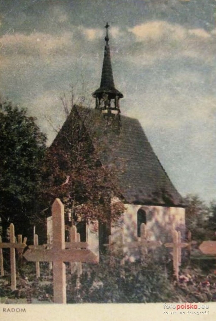 Unikatowe zdjęcia cmentarza przy Limanowskiego pochodzące z...