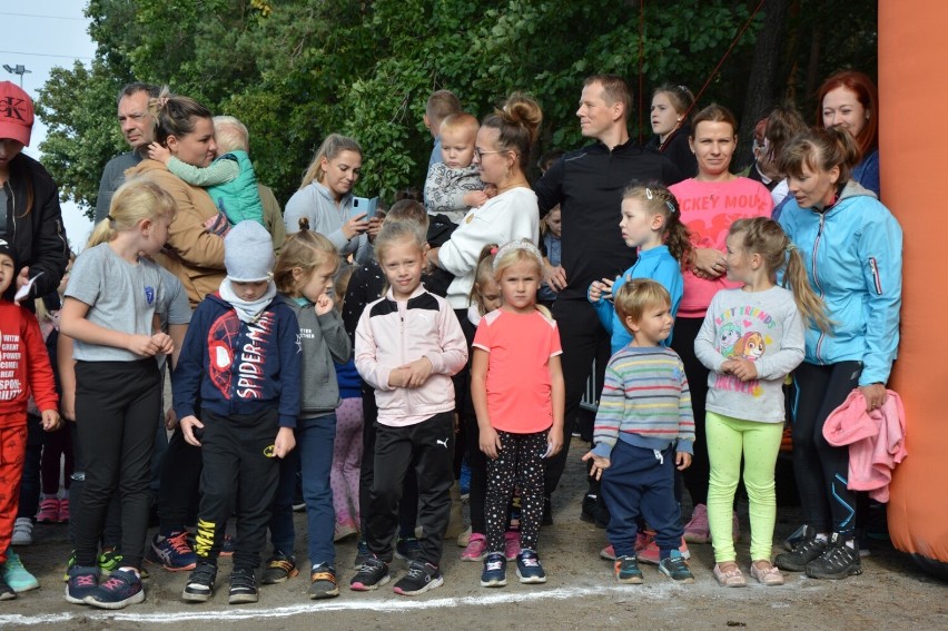 Lębork. Rekordowa, wspaniała rywalizacja dzieciaków na inaugurację Grand Prix w przełajach