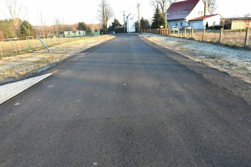 Zdjęcia z wyremontowanej drogi