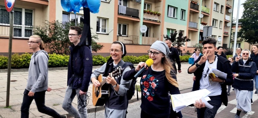 Pielgrzymka zduńskowolska do sanktuarium w Charłupi Małej ZDJĘCIA