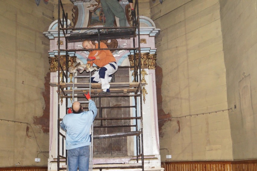 Zaczął się remont kościoła w Jaktorowie. Jak wyglądały pierwsze prace?