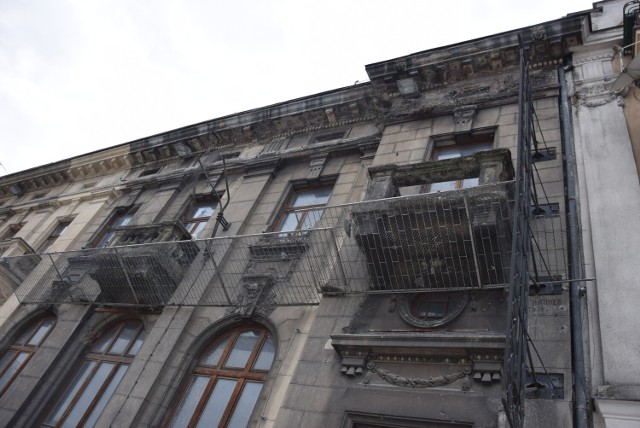Budynek banku przy ulicy Śródmiejskiej w Kaliszu grozi zawaleniem
