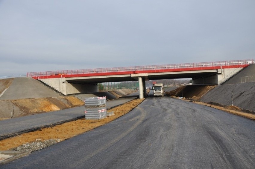 Otwarcie ostatniego odcinka A1 pod Częstochową już 23 grudnia[ZDJĘCIA] Na trasie będzie obowiązywać ograniczenie prędkości do 80 km/h