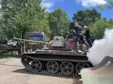 Dzień Dziecka w Parku Techniki Wojskowej w Zabrzu! Przejażdżki czołgami, malowanie buzi, tradycyjna grochówka i inne! Zobacz zdjęcia