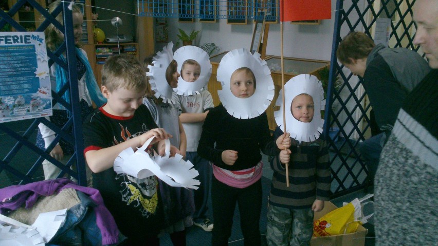 Ferie 2013 w Mysłowicach: W centrum i w Morgach dzieciaki rysują, przebierają sę i bawią się w teatr
