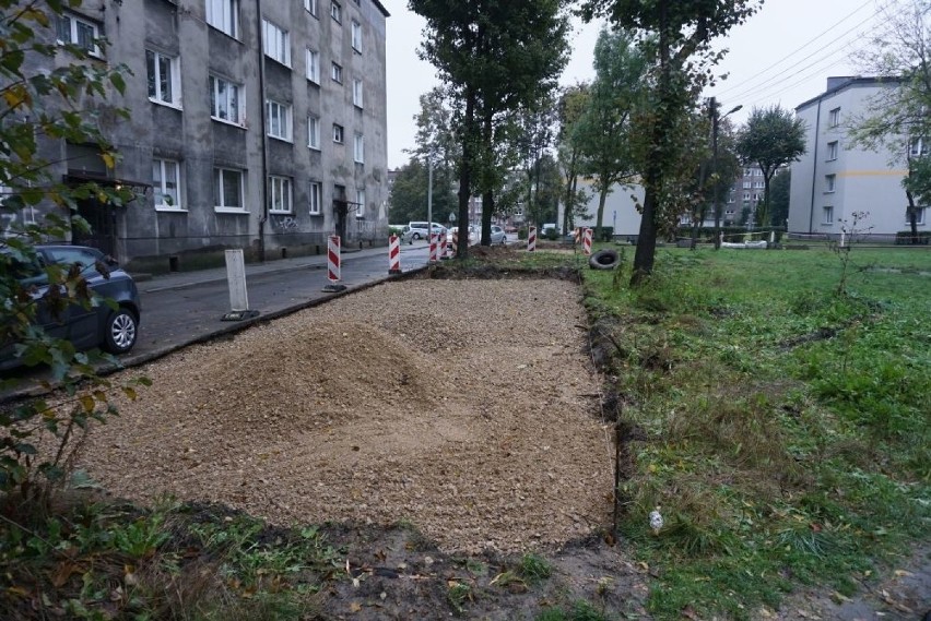 Osiedle Wieczorka w Piekarach Śląskich z nowymi miejscami parkingowymi