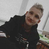 Zaginął 20-letni Jan Trochimowicz z miejscowości Młynne, z gminy Limanowa. Policja i rodzina proszą o pomoc w poszukiwaniach
