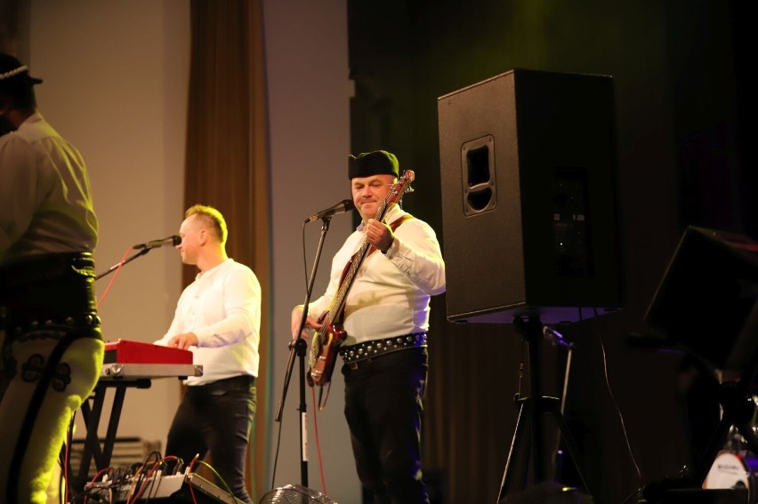 Koncert zespołu Baciary w Wojewódzkim Domu Kultury w Kielcach. Zobacz zdjęcia