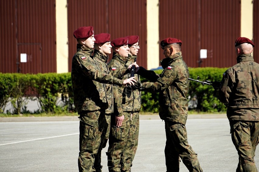 Szkolenie żołnierzy (elewów) służby przygotowawczej odbywało...
