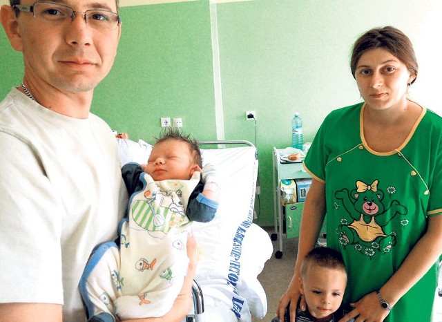Ania Durczok z mężem Szymonem i synami urodzonymi w Jastrzębiu