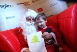 Mikołaj zawitał do dzieci w Gdyni. Rozdał blisko 500 paczek z prezentami [ZDJĘCIA]