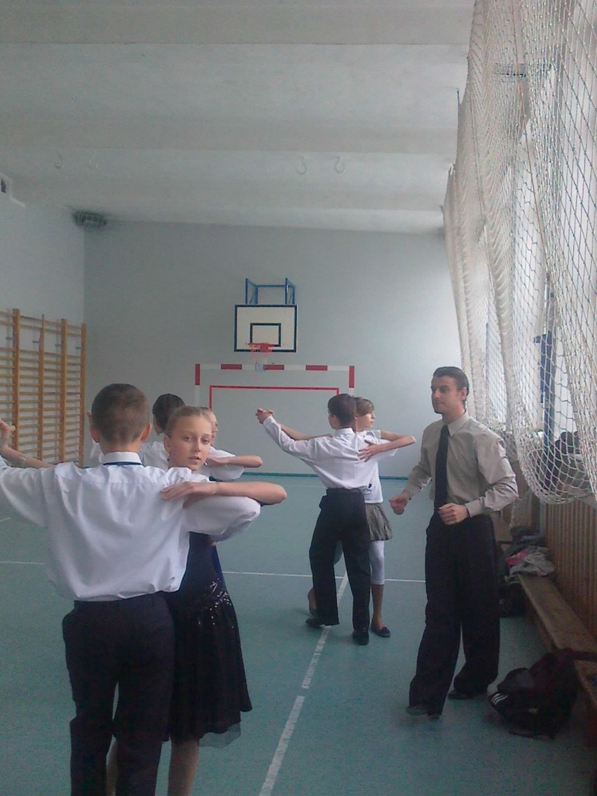 Arkadiusz Sosnowski uczył tanća towarzyskiego w Szkole Podstawowej w Luzinie