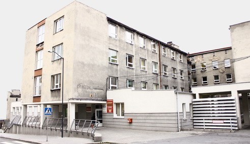 Budynek przy ul. Karola Miarki w Chorzowie miał zostać zmieniony na mieszkania komunalne.