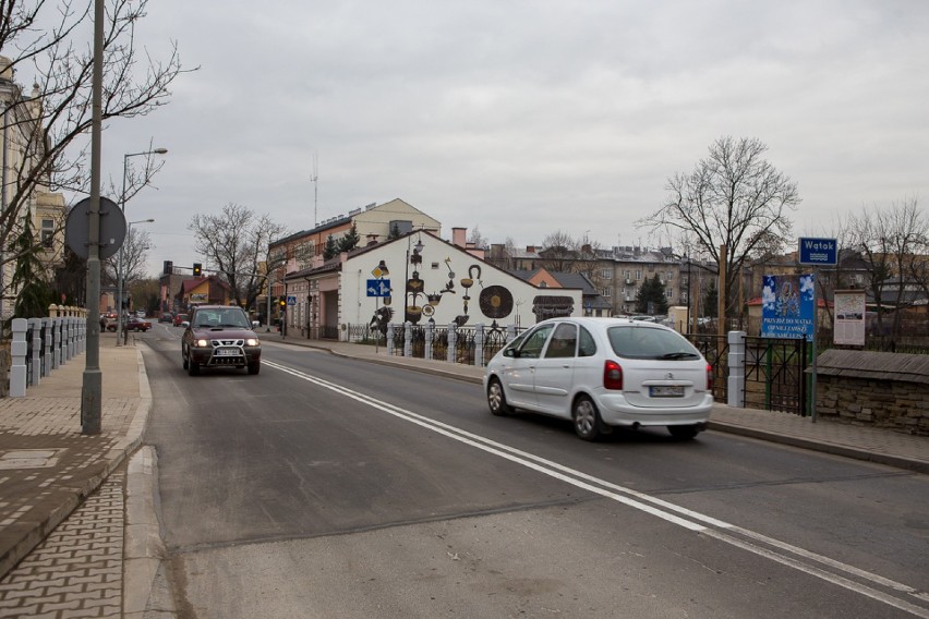 Tarnów. Most na ul. Narutowicza już przejezdny [ZDJĘCIA]